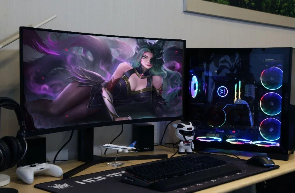 34" Curved 4K Monitor – 100Hz/165Hz